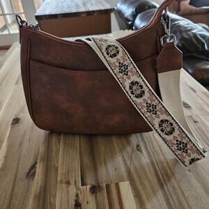 Women’s Leather Crossbody Purse • Adjustable Strap Shoulder Bag